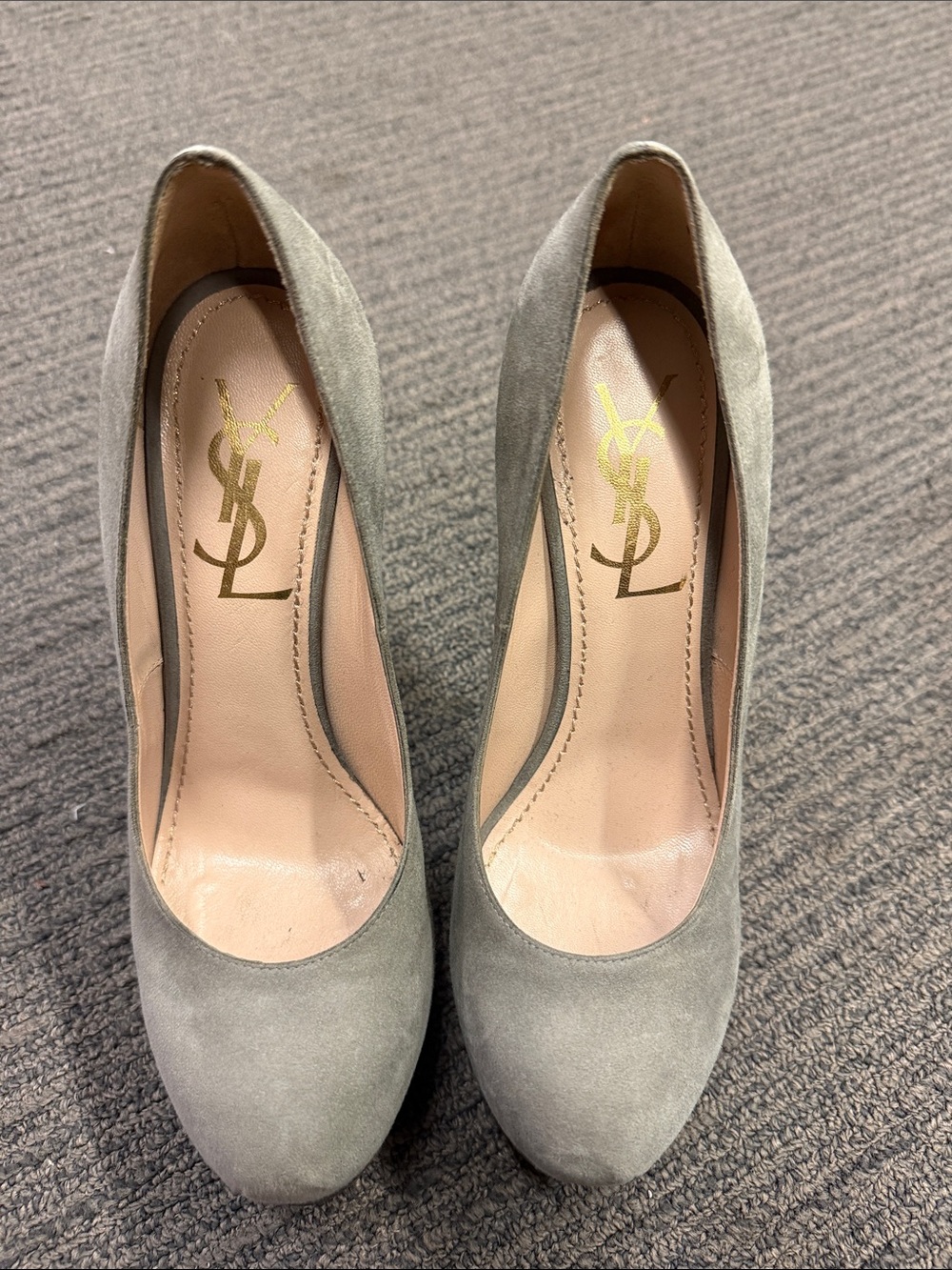 Saint Laurent Gray Suede Round-Toe Pumps